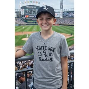 Majestic Chicago White Sox Boys XL Gray V-Neck T-Shirt Baseball  NEW